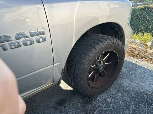 Used 2018 RAM 1500 Express RWD image 9