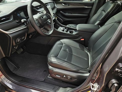 New 2026 Jeep Grand Cherokee L Limited RWD image 16
