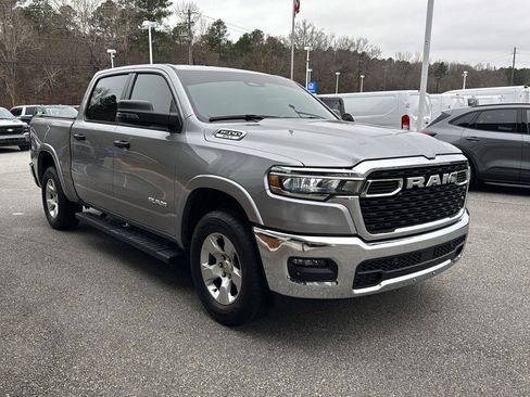 Used 2025 RAM 1500 Big Horn AWD/4WD image 7