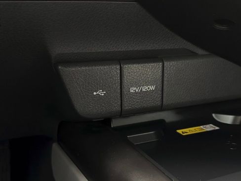 Used 2022 Toyota Camry SE w/ Audio Upgrade Package image 12