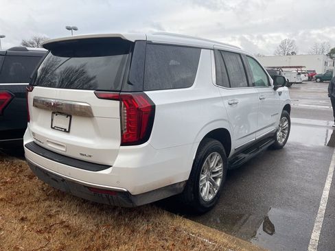 Used 2024 GMC Yukon SLT image 3