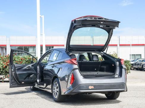 Used 2020 Toyota Prius Prime XLE FWD image 27