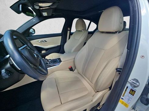 Used 2022 BMW 330i Sedan w/ M Sport Package RWD image 13