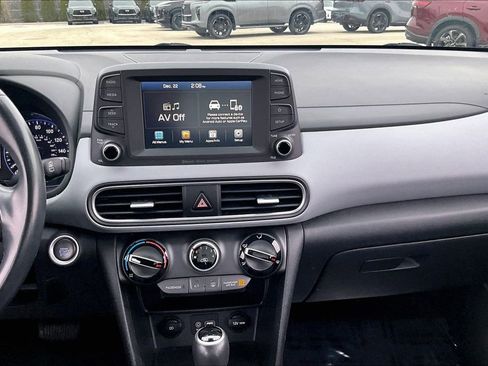 Used 2020 Hyundai Kona SEL w/ Cargo Package image 19
