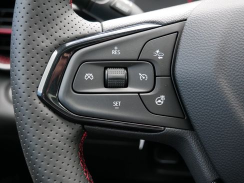 New 2026 Chevrolet Trax RS w/ Sunroof Package FWD image 24