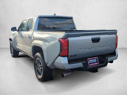 Used 2024 Toyota Tacoma TRD Sport image 8
