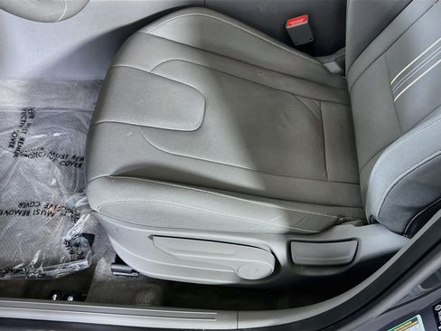 Used 2023 Hyundai Elantra SEL w/ Convenience Package FWD image 19