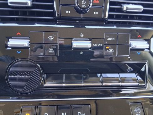 New 2026 Nissan Armada SV image 16