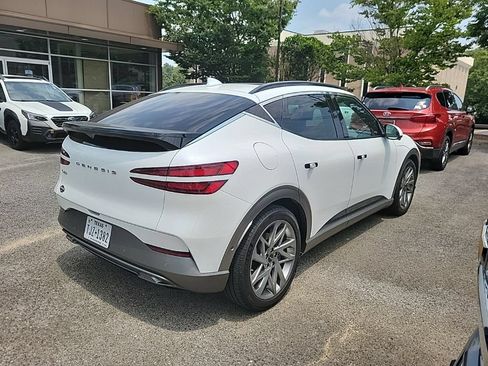 Used 2023 Genesis GV60 Advanced AWD/4WD image 3