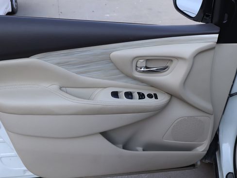 Used 2018 Nissan Murano SV w/ Premium Package FWD image 20