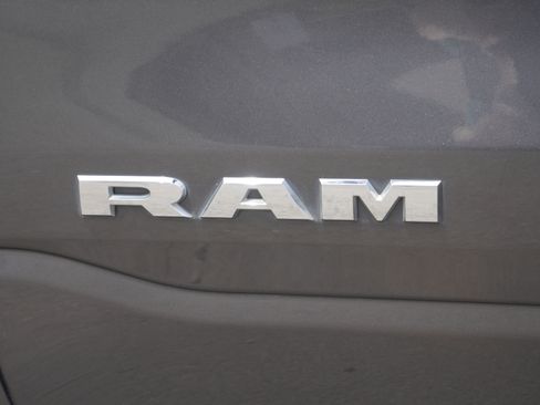 Used 2022 RAM 1500 Big Horn AWD/4WD image 16