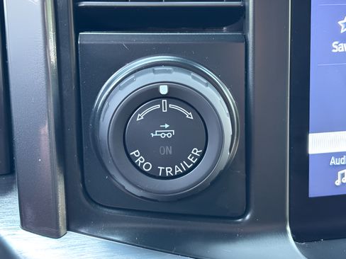 Used 2023 Ford F150 Lariat w/ Equipment Group 502A High AWD/4WD image 18