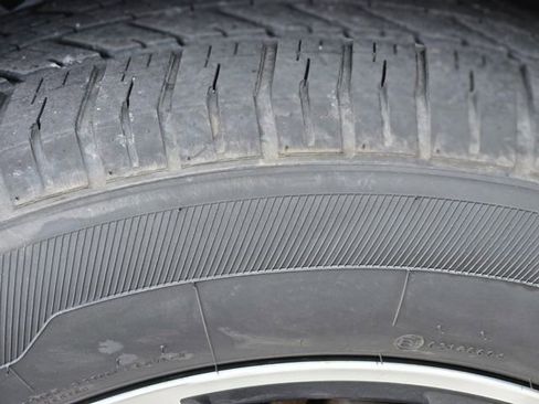 Certified 2024 Nissan Rogue SV image 11