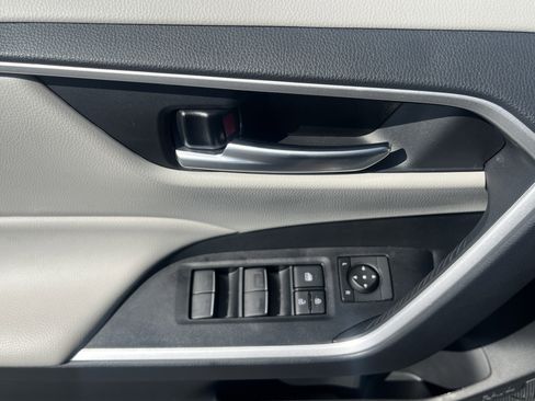 Certified 2025 Toyota RAV4 XLE w/ Convenience Package image 14