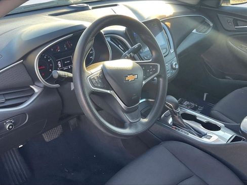 Used 2022 Chevrolet Malibu LT image 14