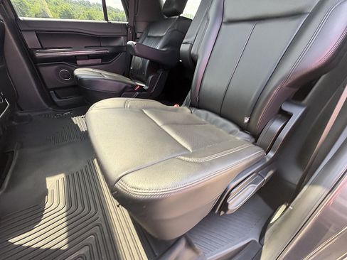 Used 2021 Ford Expedition XLT AWD/4WD image 21