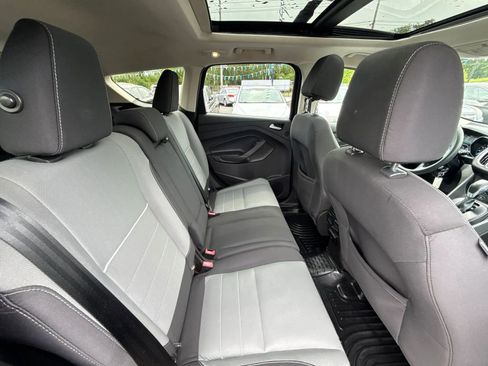 Used 2015 Ford Escape SE w/ Equipment Group 201A AWD/4WD image 50