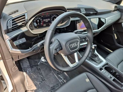 Certified 2025 Audi Q3 2.0T Premium w/ Convenience Package AWD/4WD image 11