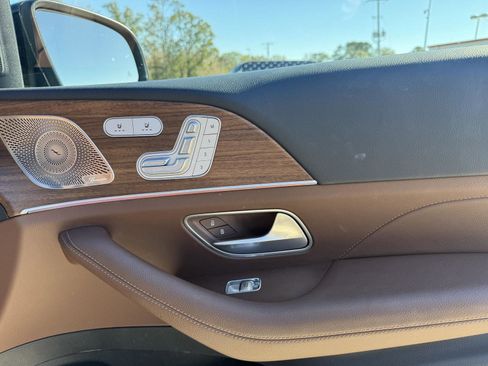 Certified 2025 Mercedes-Benz GLS 450 4MATIC image 30