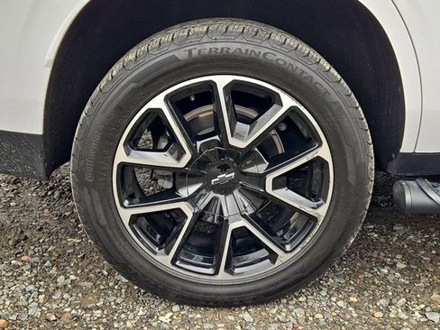 Used 2023 Chevrolet Tahoe Z71 w/ Z71 Off-Road Package image 10