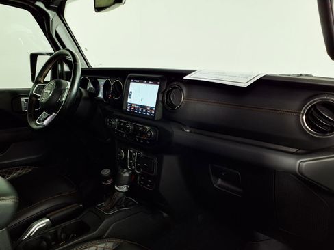Used 2021 Jeep Wrangler Unlimited Sahara AWD/4WD image 9