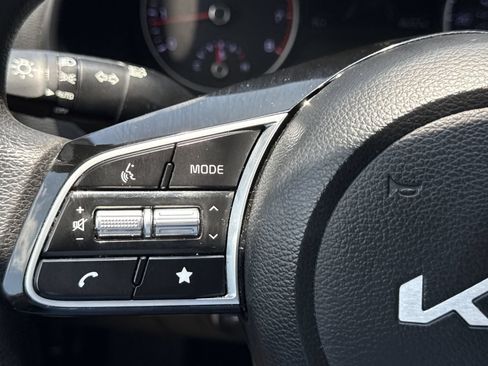 Used 2023 Kia Forte LXS FWD image 17