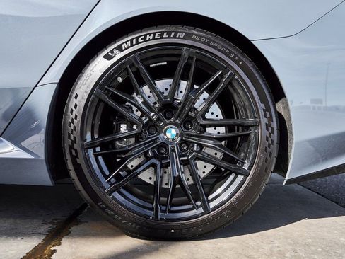 Used 2026 BMW M5 w/ Executive Package image 25