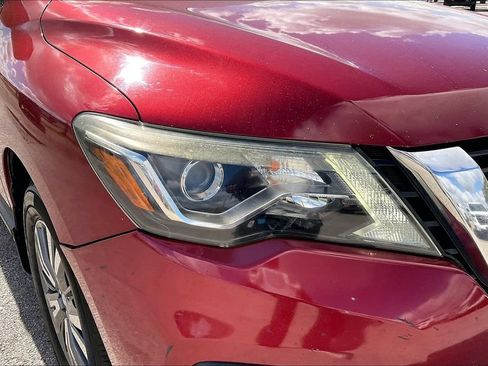 Used 2017 Nissan Pathfinder SV FWD image 33