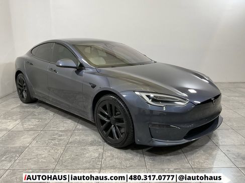 Used 2022 Tesla Model S Plaid image 8