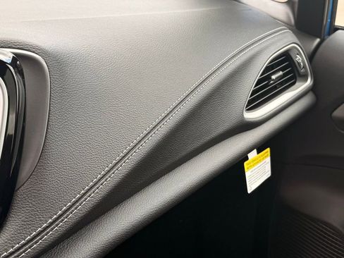 New 2026 Chrysler Pacifica Select image 21