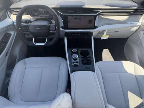 Used 2026 Jeep Cherokee Limited AWD/4WD image 2
