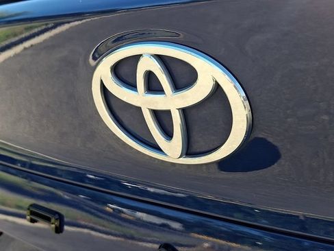 Used 2025 Toyota Camry SE FWD image 28