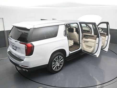 Used 2026 GMC Yukon XL Denali w/ Denali Reserve Package AWD/4WD image 81