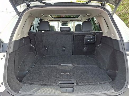 Certified 2023 Nissan Rogue SL w/ SL Premium Package AWD/4WD image 32