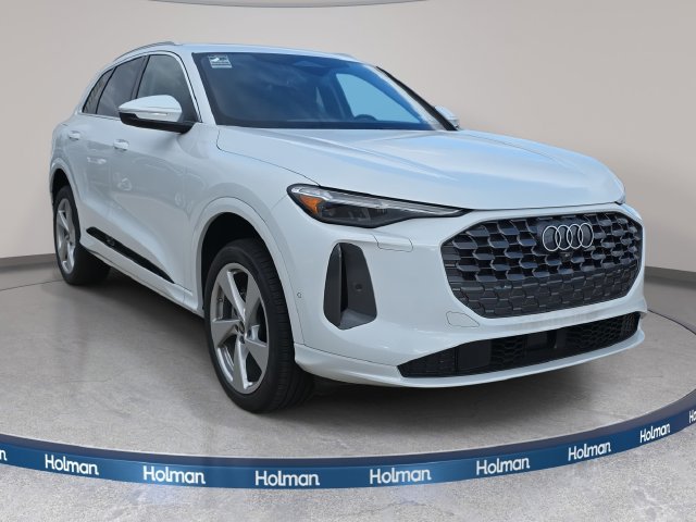 Used 2025 Audi Q5 Premium Plus w/ Premium Plus AWD/4WD image 3