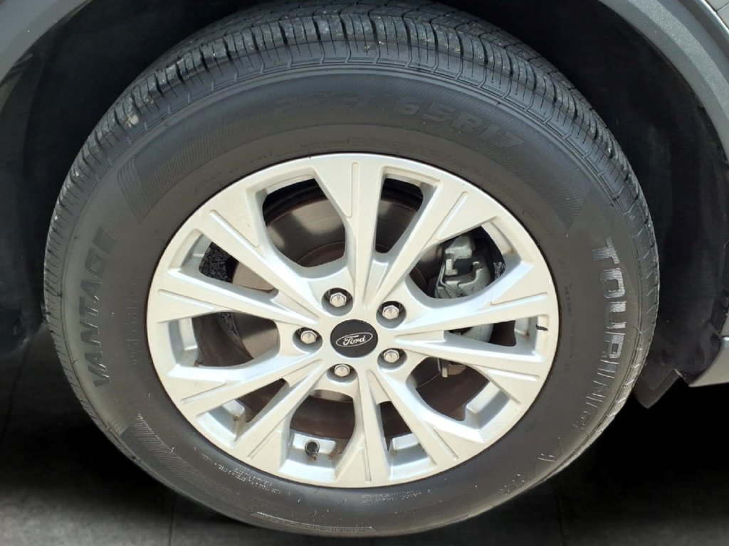 Used 2024 Ford Escape Active w/ Tech Pack #1 AWD/4WD image 3