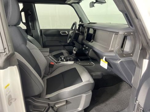 New 2025 Ford Bronco 4-Door image 11