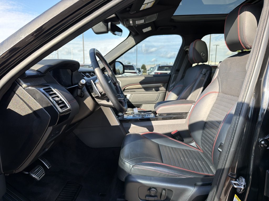 Used 2019 Land Rover Discovery HSE AWD/4WD image 11