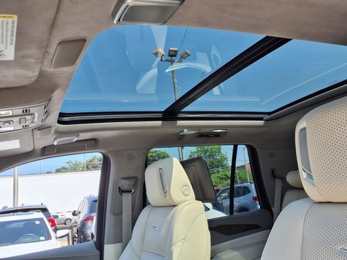Certified 2023 Cadillac Escalade Premium Luxury Platinum image 29
