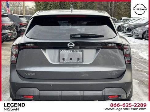 Used 2025 Nissan Kicks S image 7
