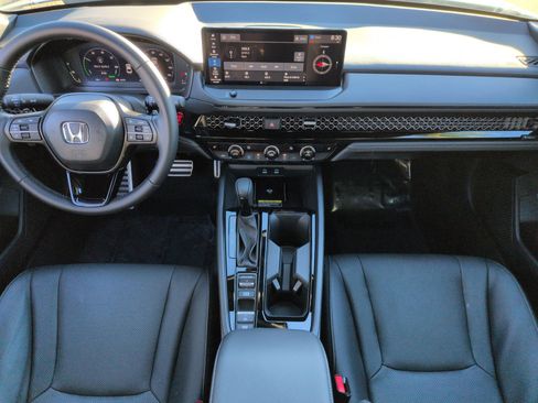 Used 2025 Honda Accord Sport image 28