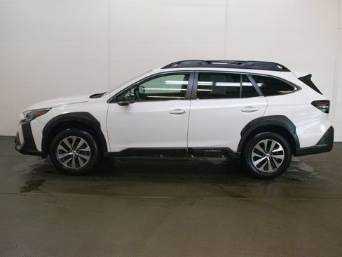 Used 2025 Subaru Outback Premium AWD/4WD image 7