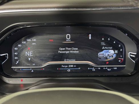 Used 2023 GMC Yukon Denali AWD/4WD image 29