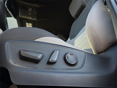 Used 2024 Toyota Tacoma TRD Sport w/ TRD Sport Upgrade Package image 20