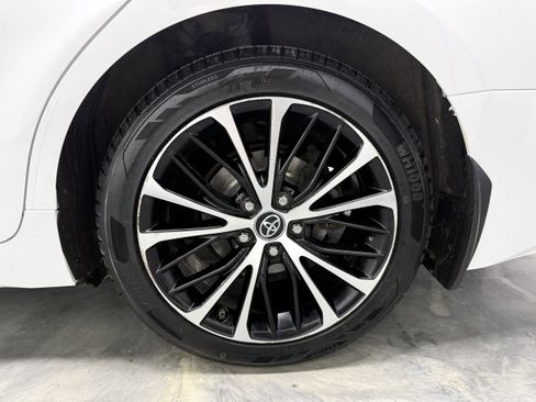 Used 2019 Toyota Camry SE image 29