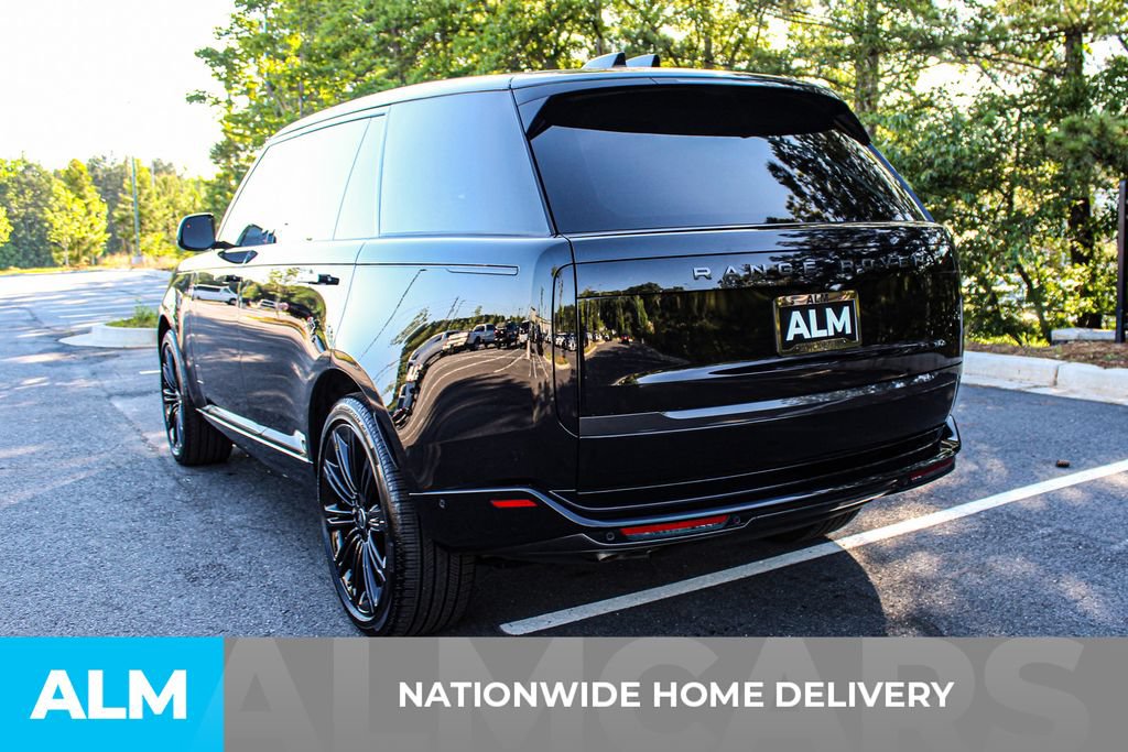 Used 2025 Land Rover Range Rover Long Wheelbase SE AWD/4WD image 4