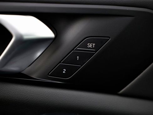 New 2026 BMW X5 xDrive40i w/ M Sport Package AWD/4WD image 17