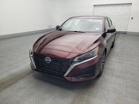 Used 2024 Nissan Altima 2.5 SV image 15