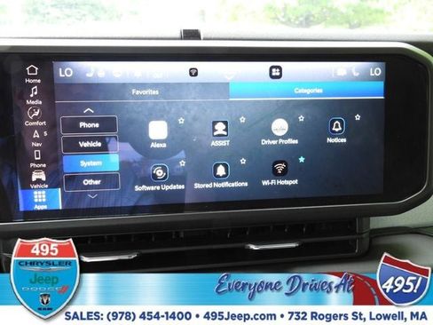 Used 2024 Jeep Wrangler Sahara w/ Technology Group image 32