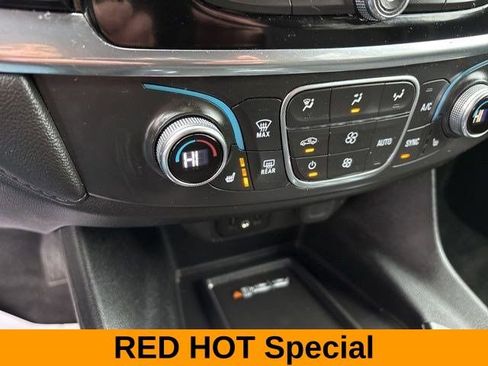 Used 2022 Chevrolet Traverse LT w/ LPO, Floor Liner Package AWD/4WD image 25